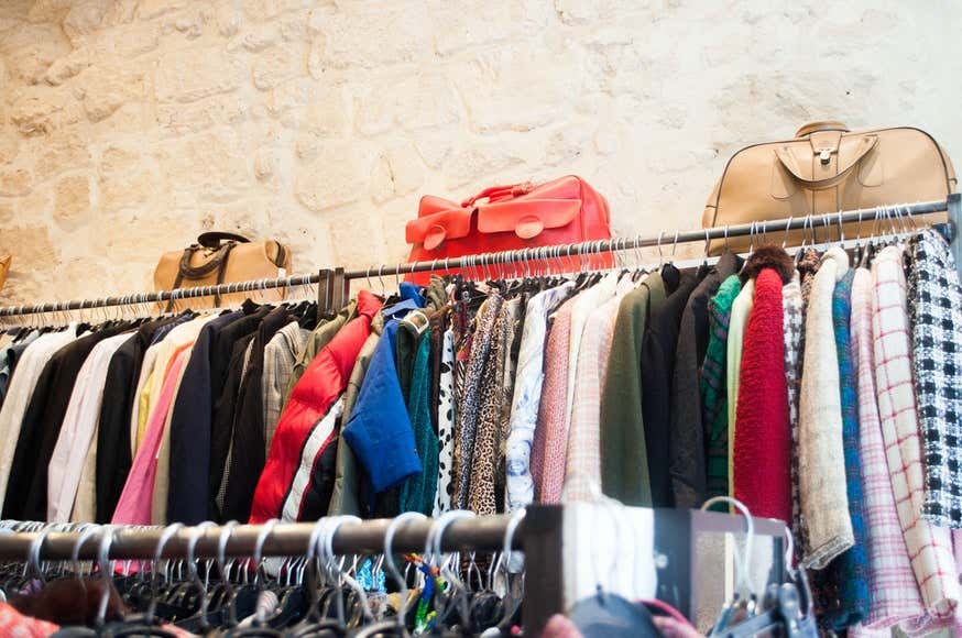 Tips & cara memulai usaha thrift shop bisa cuan berlipat