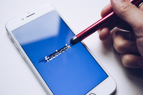 Gawat! Mark zuckerberg ancam tutup facebook & instagram di eropa