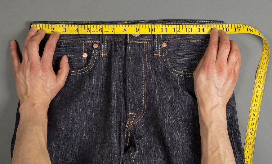 Cara memilih celana jeans pria sesuai bentuk tubuh