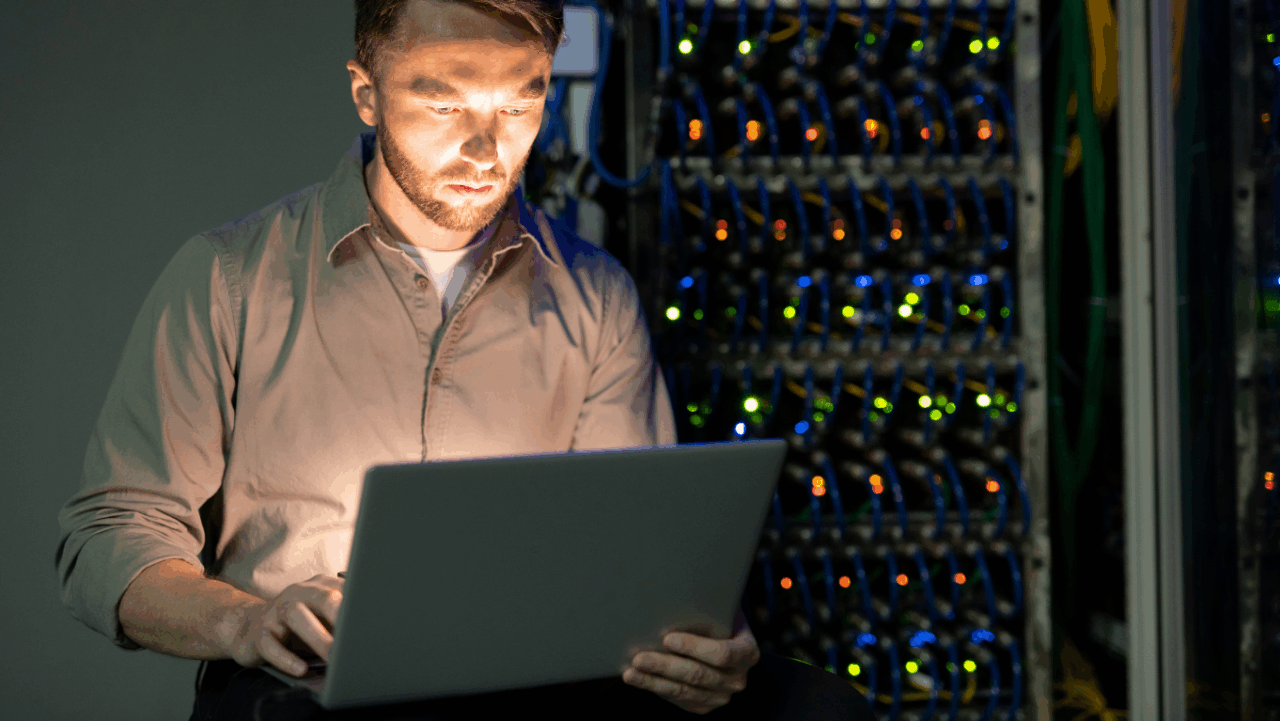 Fungsi server dalam jaringan komputer yang harus kamu ketahui! 9 8